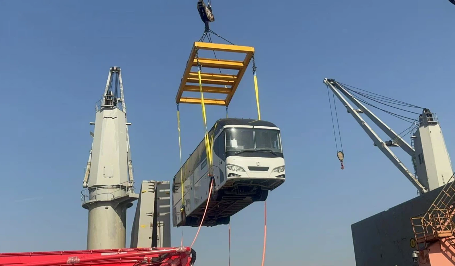 Coach Bus Bulk Cargo Shipping Coach Bus Bulk Cargo Shipping